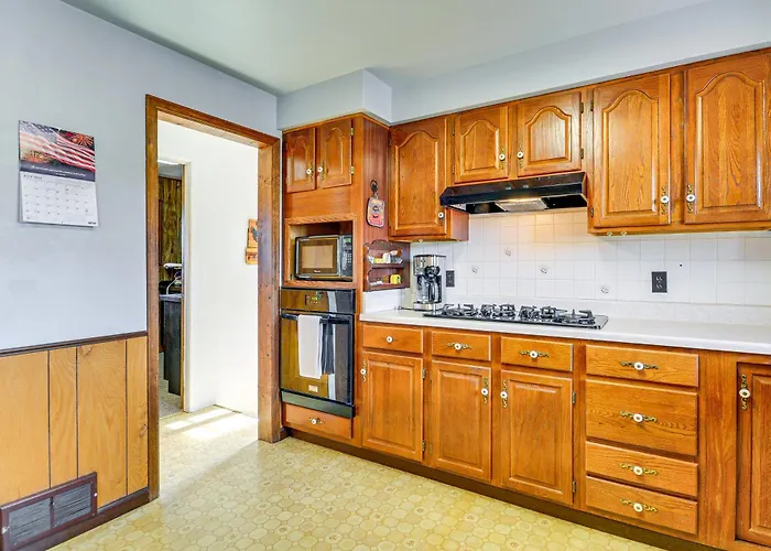 1 Mi To Hot Springs State Park: Rustic Wyoming Gem Holiday home *