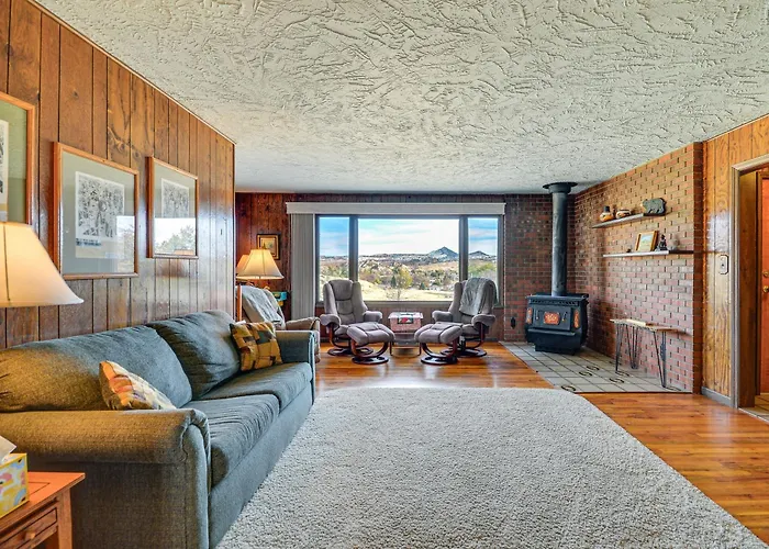 1 Mi To Hot Springs State Park: Rustic Wyoming Gem Holiday home *