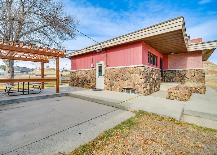 Holiday home 1 Mi To Hot Springs State Park: Rustic Wyoming Gem *